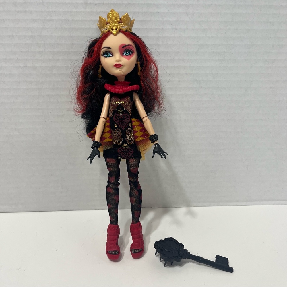 EVER AFTER HIGH Doll Lizzie Hearts doll toy